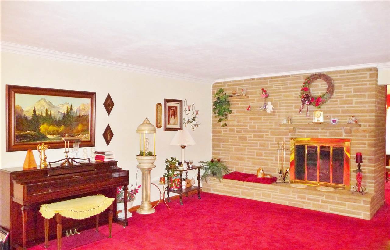 1611 Halsted Road Rockford, IL 61103 - Photo 3 of 25 Gallery Image 3