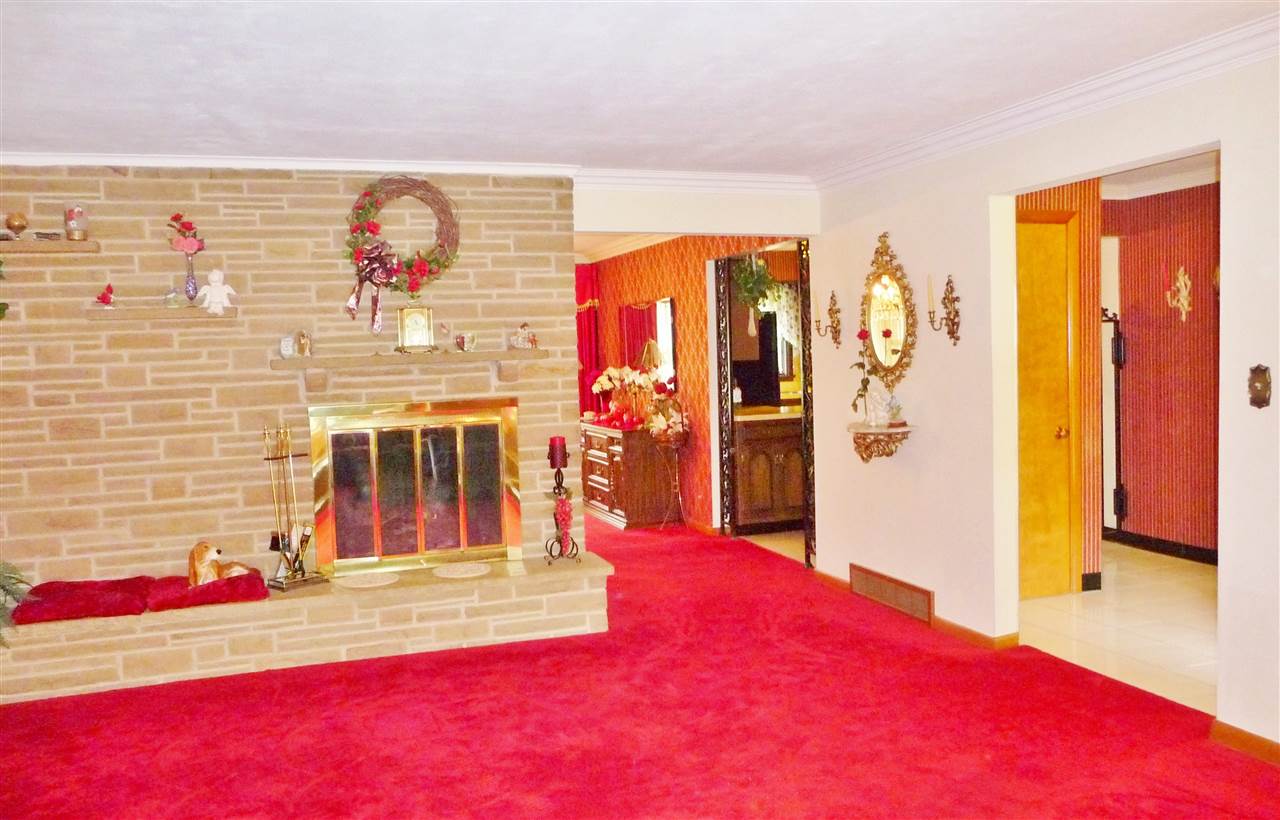 1611 Halsted Road Rockford, IL 61103 - Photo 4 of 25 Gallery Image 4