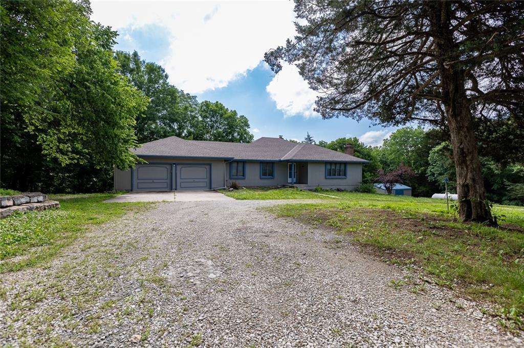17635 Stubbs Station Road Camden Point, MO 64018 - Photo 2 of 59