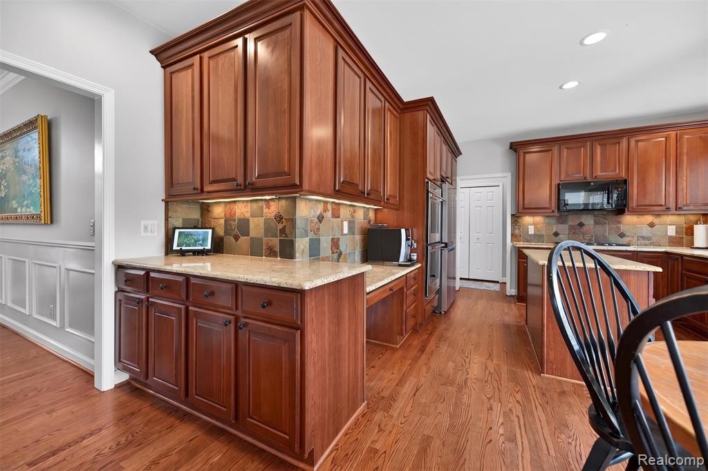 41621 Hempshire Street Novi, MI 48375 - Photo 14 of 76