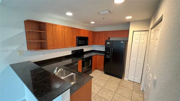 $2,750 | 10885 Northwest 89th Terrace, Unit 221, Doral, FL 33178