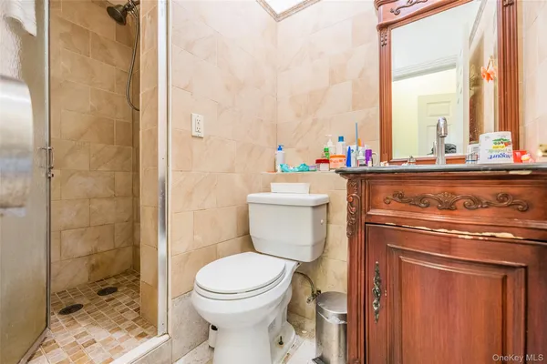 $2,280,000 | 160-03 Cryders Lane | Beechhurst