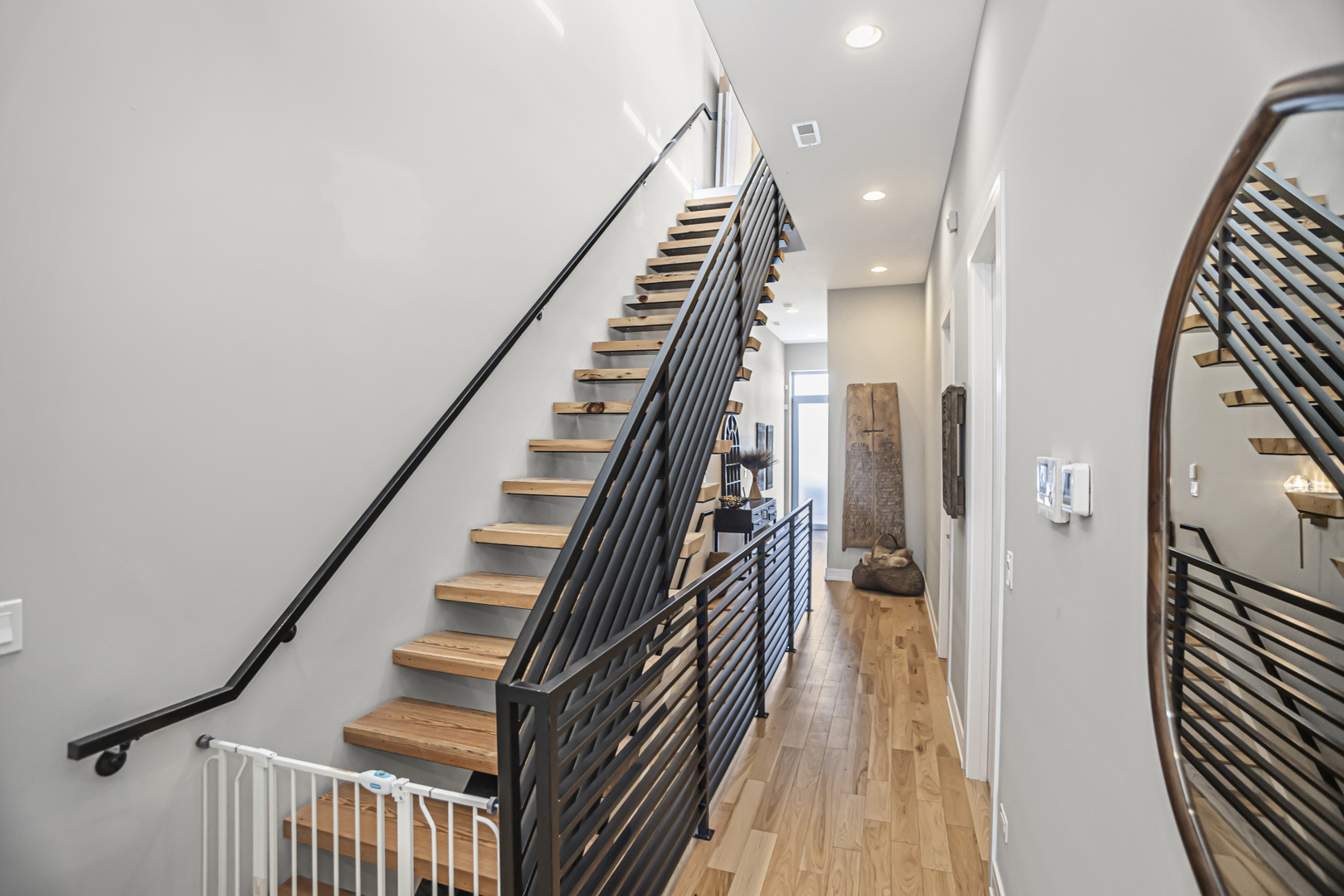 Undisclosed Address Chicago, IL 60647 - Photo 18 of 25