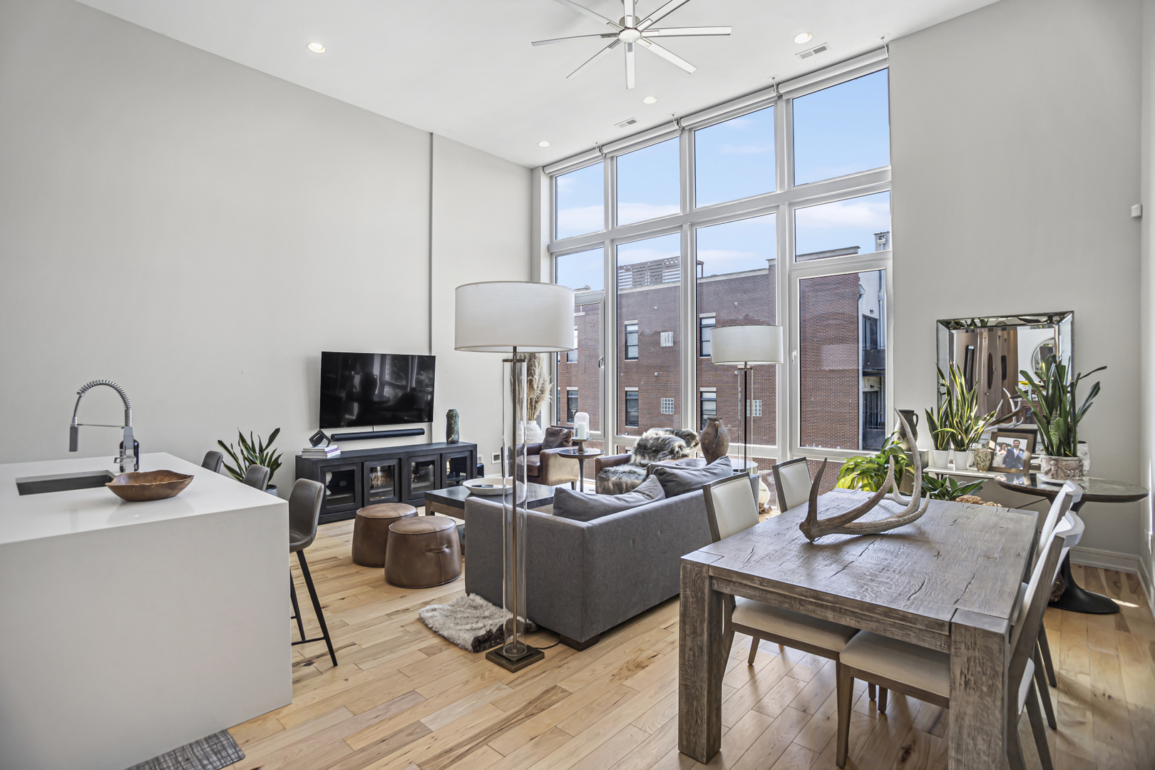 Undisclosed Address Chicago, IL 60647 - Photo 2 of 25