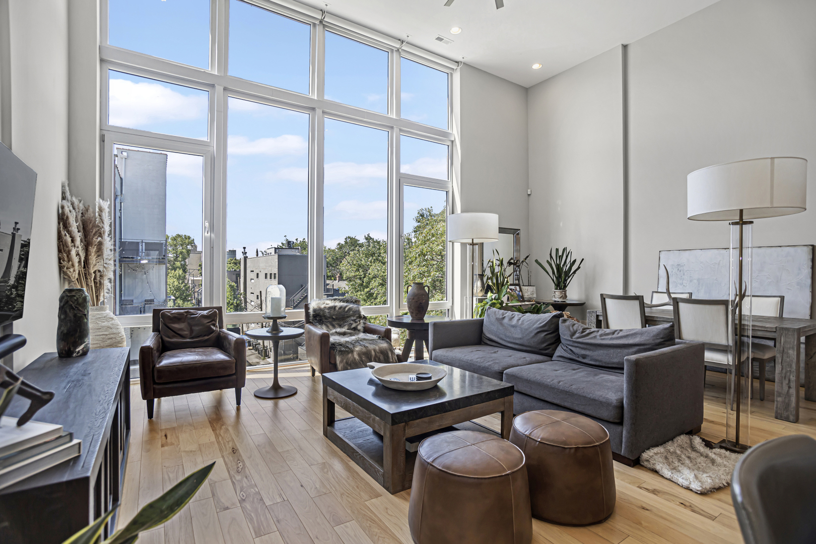 Undisclosed Address Chicago, IL 60647 - Photo 3 of 25