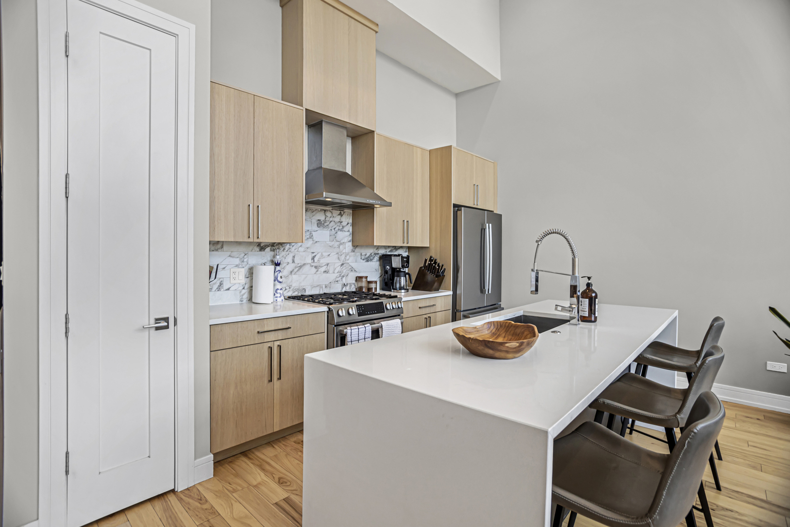 Undisclosed Address Chicago, IL 60647 - Photo 8 of 25