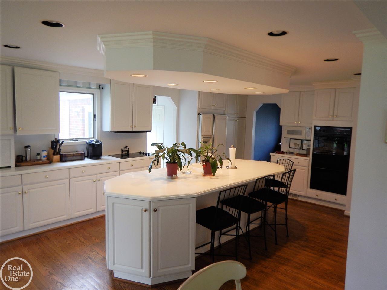 1008 Bedford Road Grosse Pointe Park, MI 48230 - Photo 18 of 47