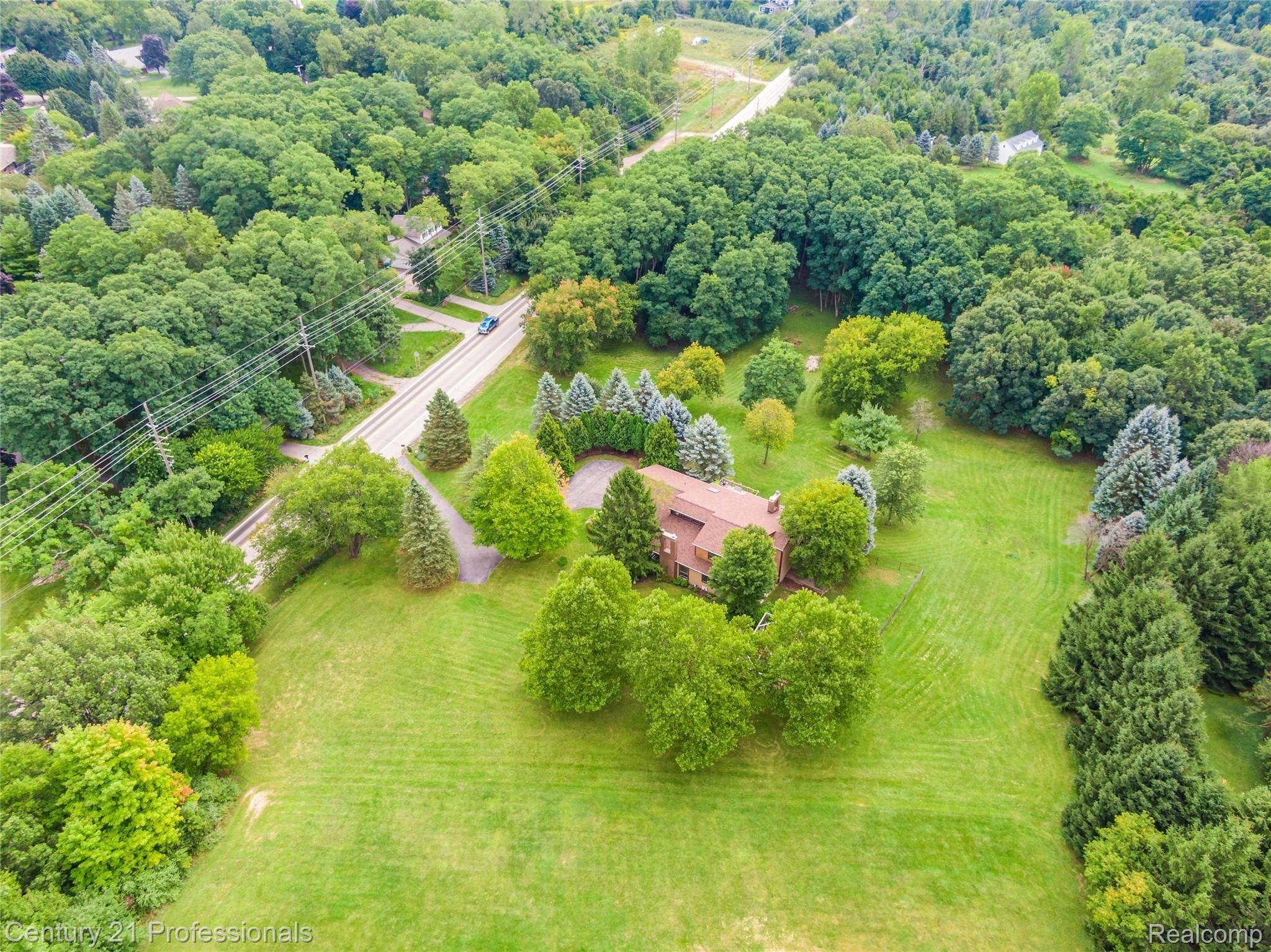 1850 Orion Road Oakland, MI 48363 - Photo 44 of 47 Aerial Exteriors (5 of 15).JPG