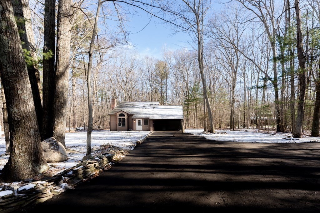 57 Conlin Road Oxford, MA 01540 - Photo 2 of 21 Gallery Image 2