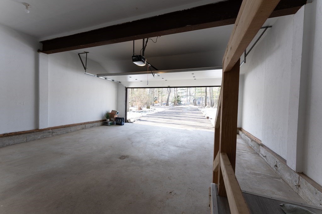 57 Conlin Road Oxford, MA 01540 - Photo 3 of 21 Gallery Image 3