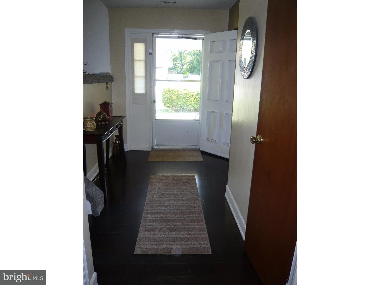 37 Edinburgh Road Blackwood, NJ 08012 - Photo 3 of 25 Gallery Image 3