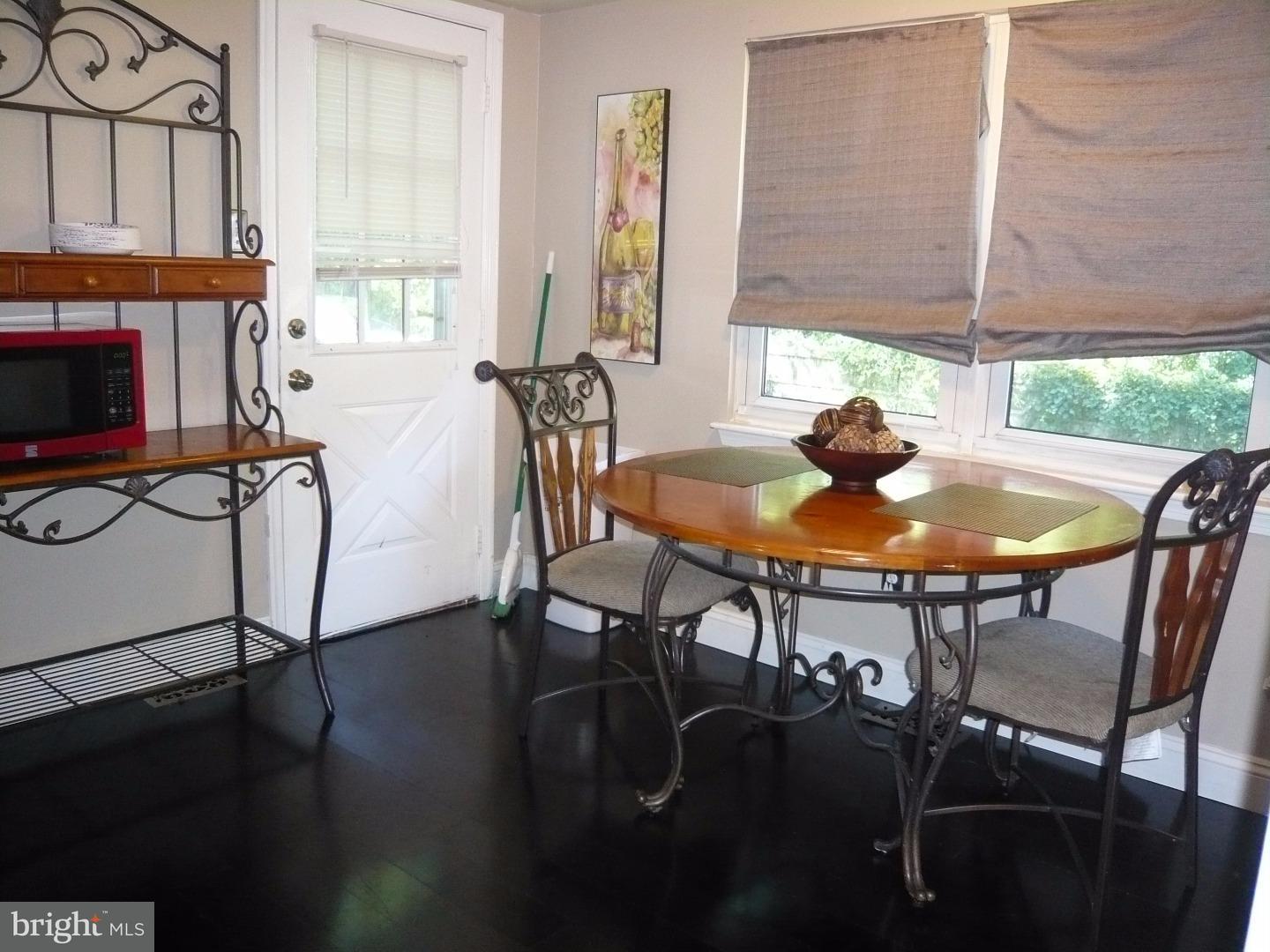 37 Edinburgh Road Blackwood, NJ 08012 - Photo 9 of 25 Gallery Image 9