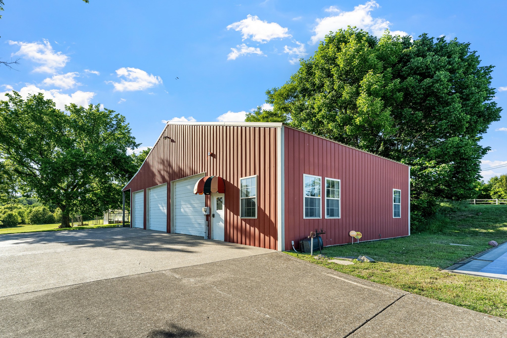 1357 Madison Creek Road Goodlettsville, TN 37072 - Photo 8 of 75