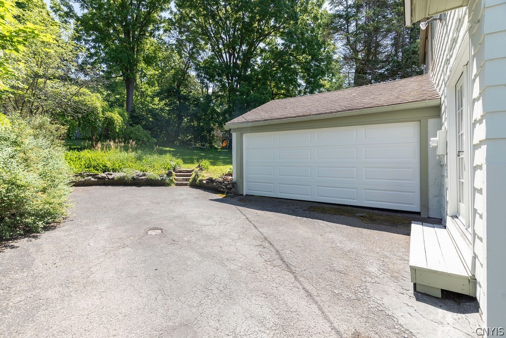 105 Guilford Road Syracuse, NY 13224 - Photo 4 of 50