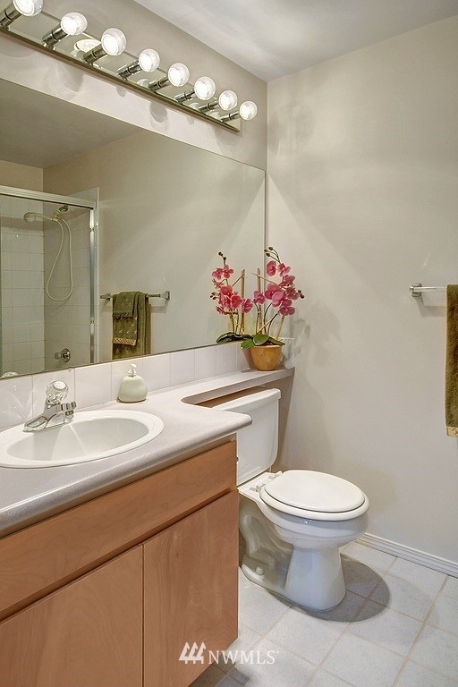9221 Interlake Avenue North, Unit 104 Seattle, WA 98103 - Photo 14 of 17 Gallery Image 14