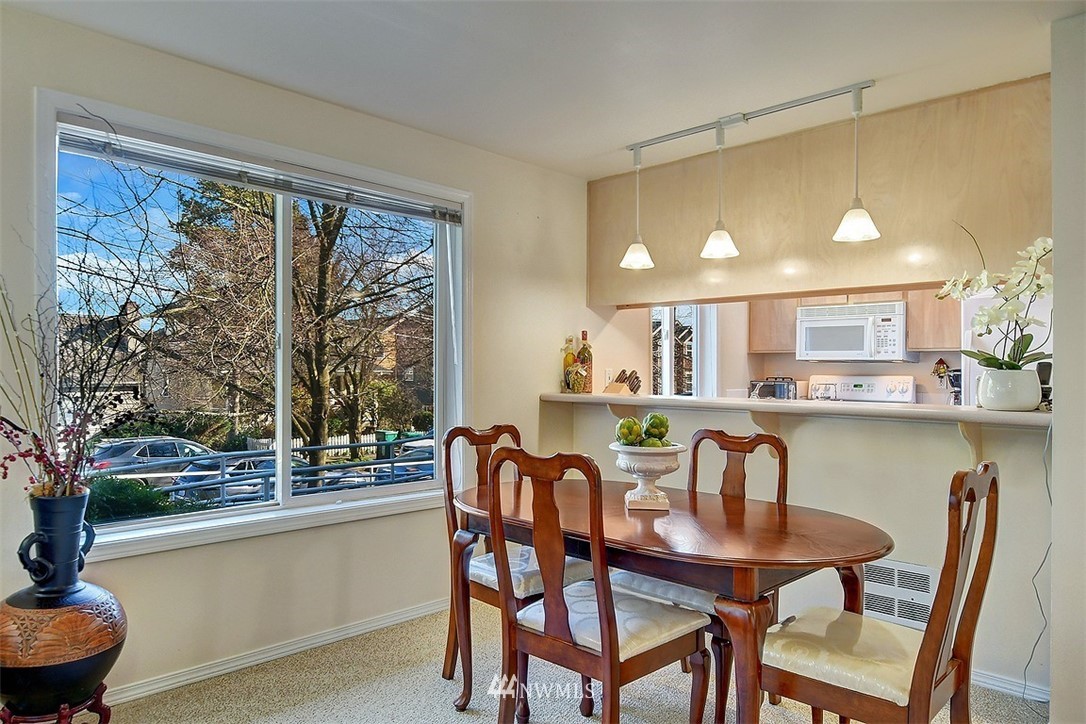 9221 Interlake Avenue North, Unit 104 Seattle, WA 98103 - Photo 6 of 17 Gallery Image 6