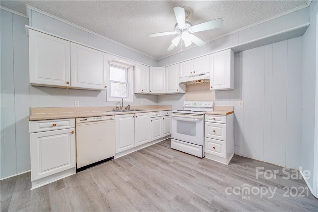 1400 Mayberry Road Dallas, NC 28034 - Photo 11 of 42 Gallery Image 11
