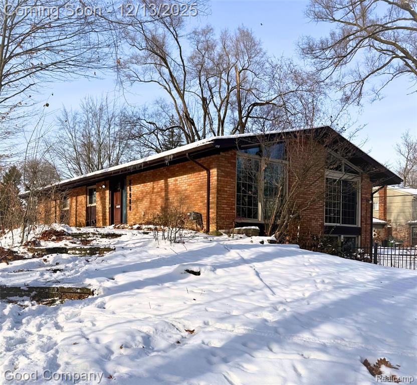 30080 Highmeadow Road Farmington Hills, MI 48334 - Photo 1 of 37 Gallery Image 1