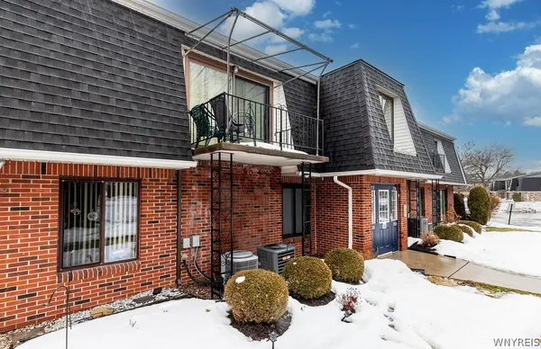 $184,000 | 79 B Foxberry Drive, Amherst, NY 14068