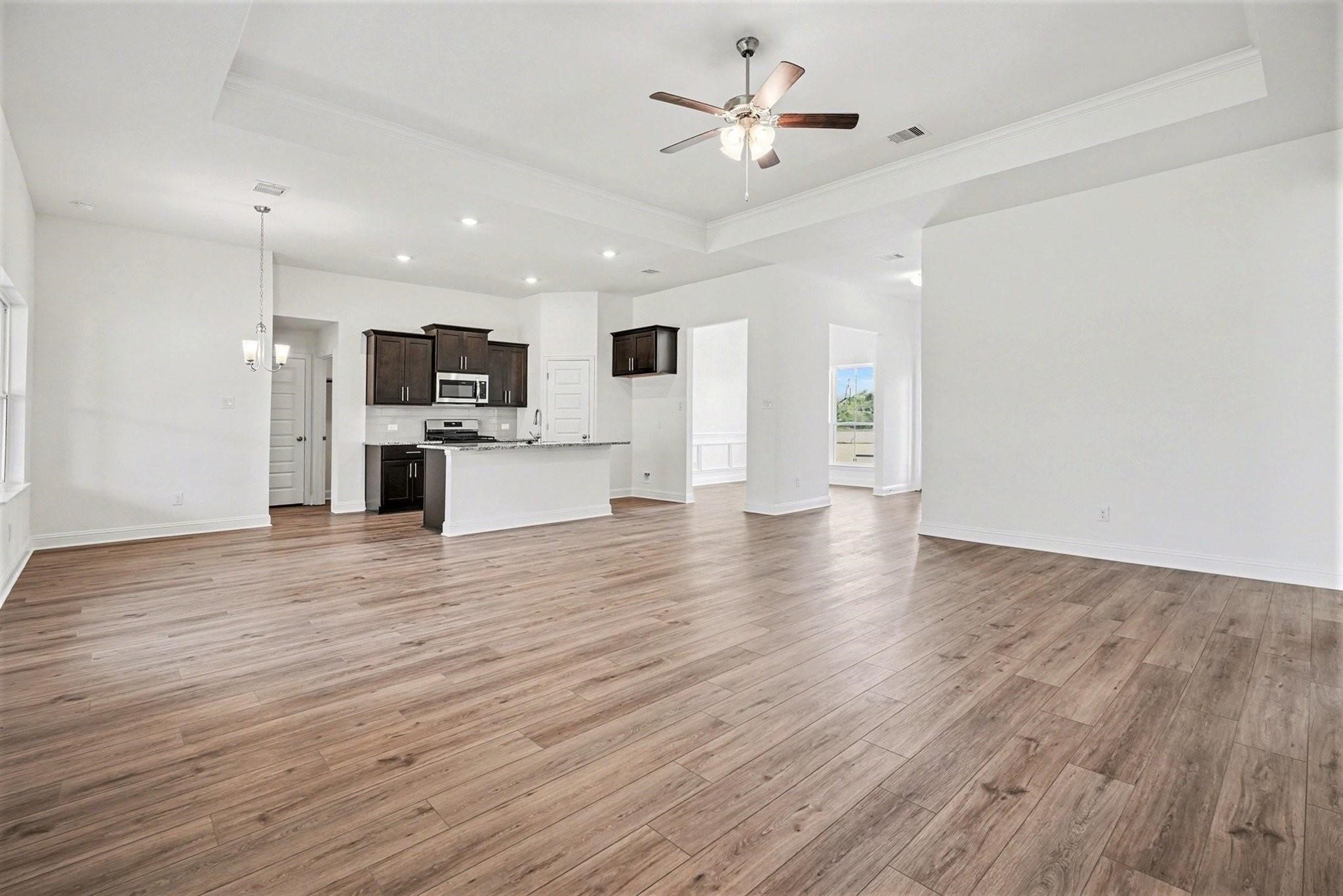 10 Keystone Court Angleton, TX 77515 - Photo 7 of 24