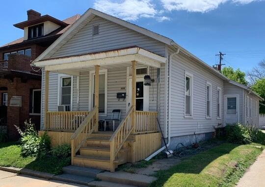 1034 Park Avenue Racine, WI 53403 - Photo 1 of 1 Park