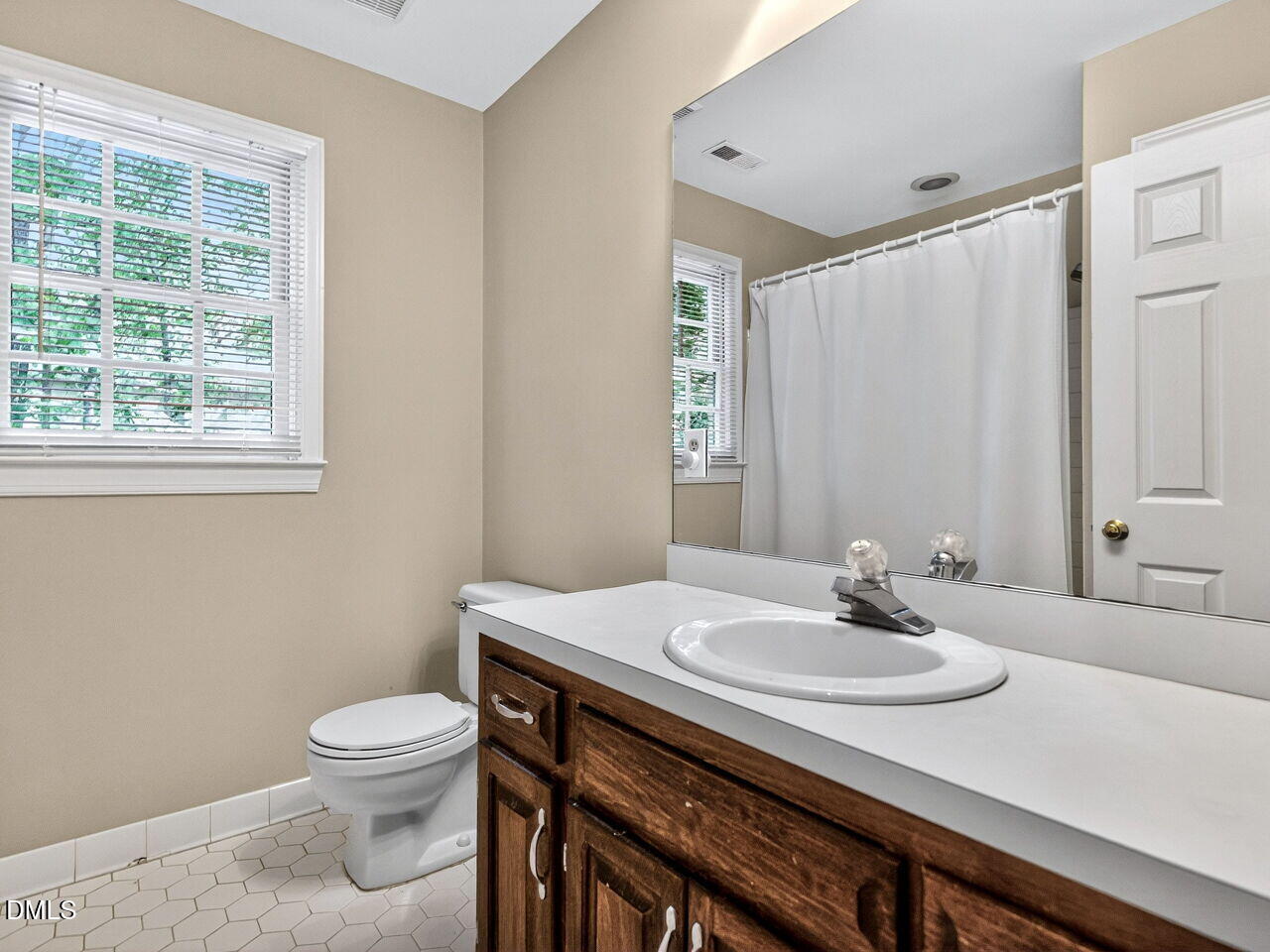 8308 Seagate Drive Raleigh, NC 27615 - Photo 17 of 24 026-1280x960-bathroom
