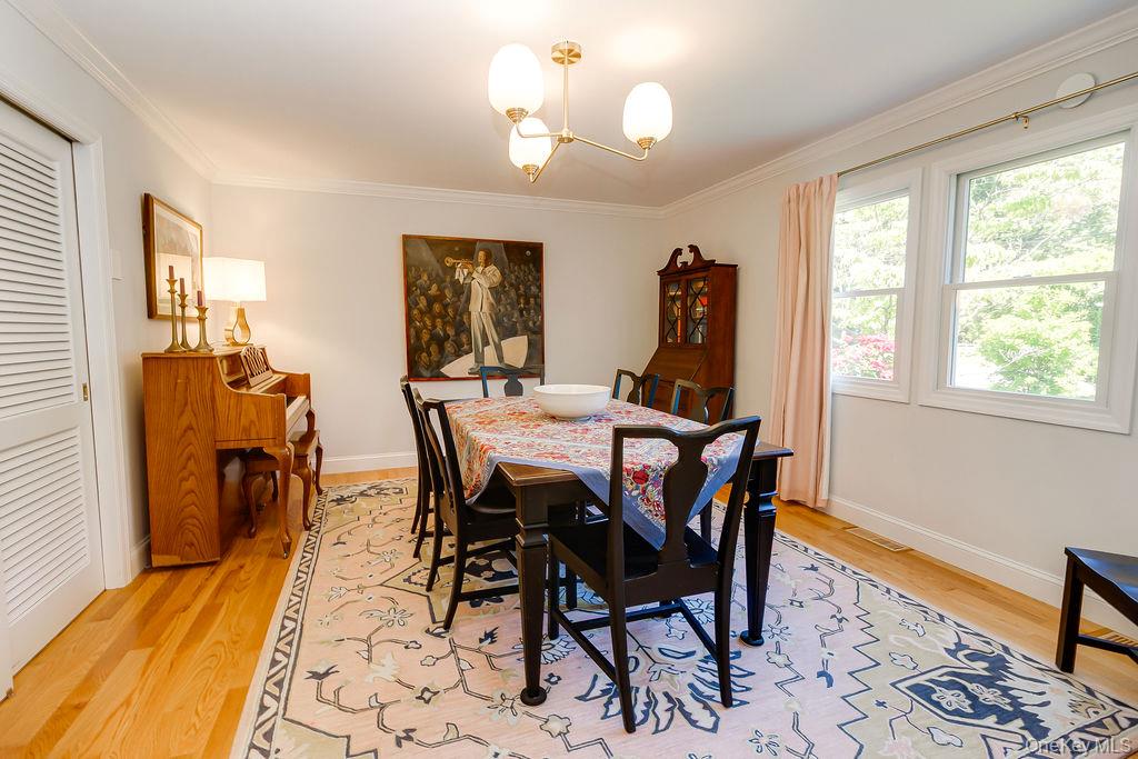 22 Braemer Road Setauket, NY 11733 - Photo 18 of 45