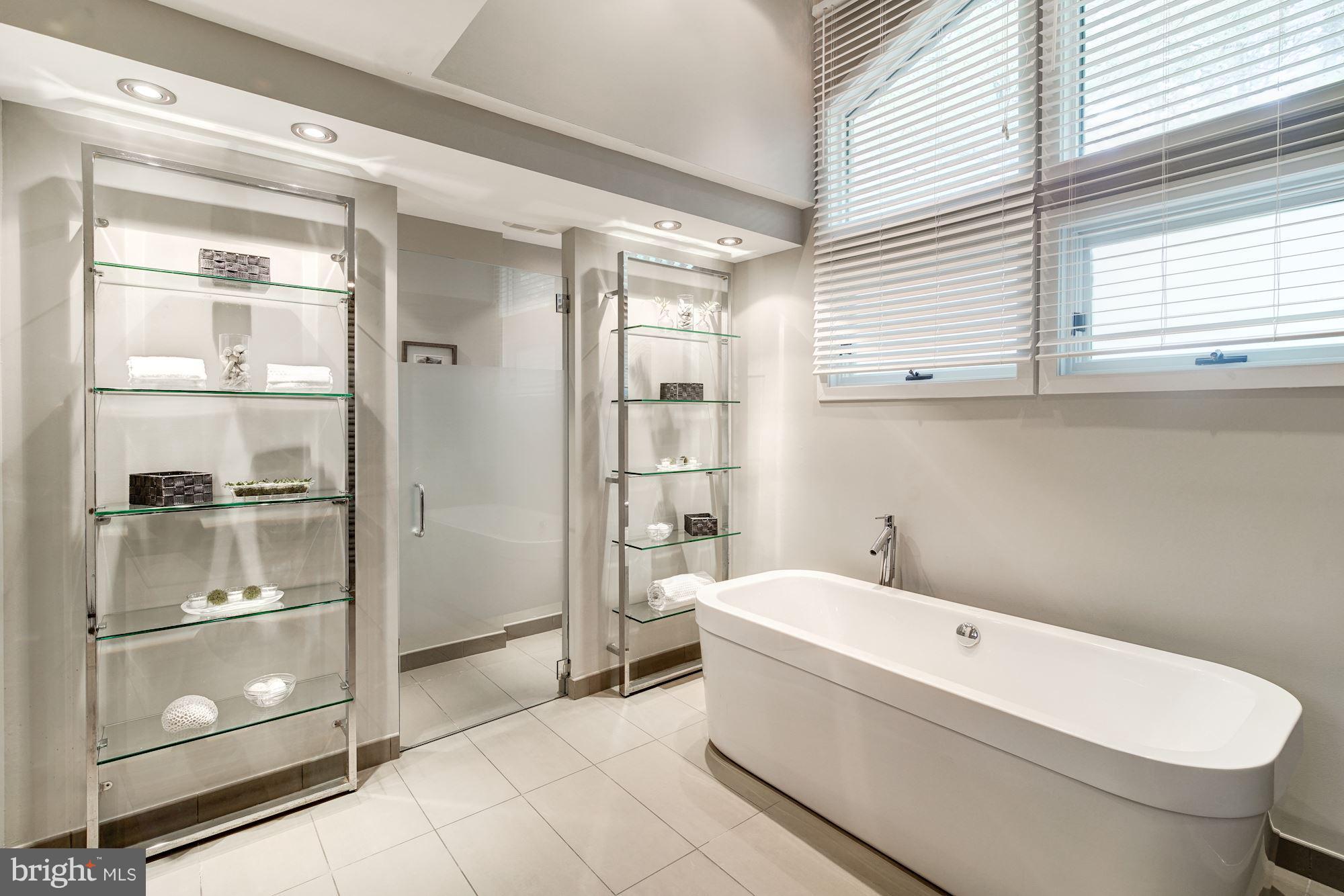 7827 Langley Ridge Road McLean, VA 22102 - Photo 18 of 30 Bath (Master)
