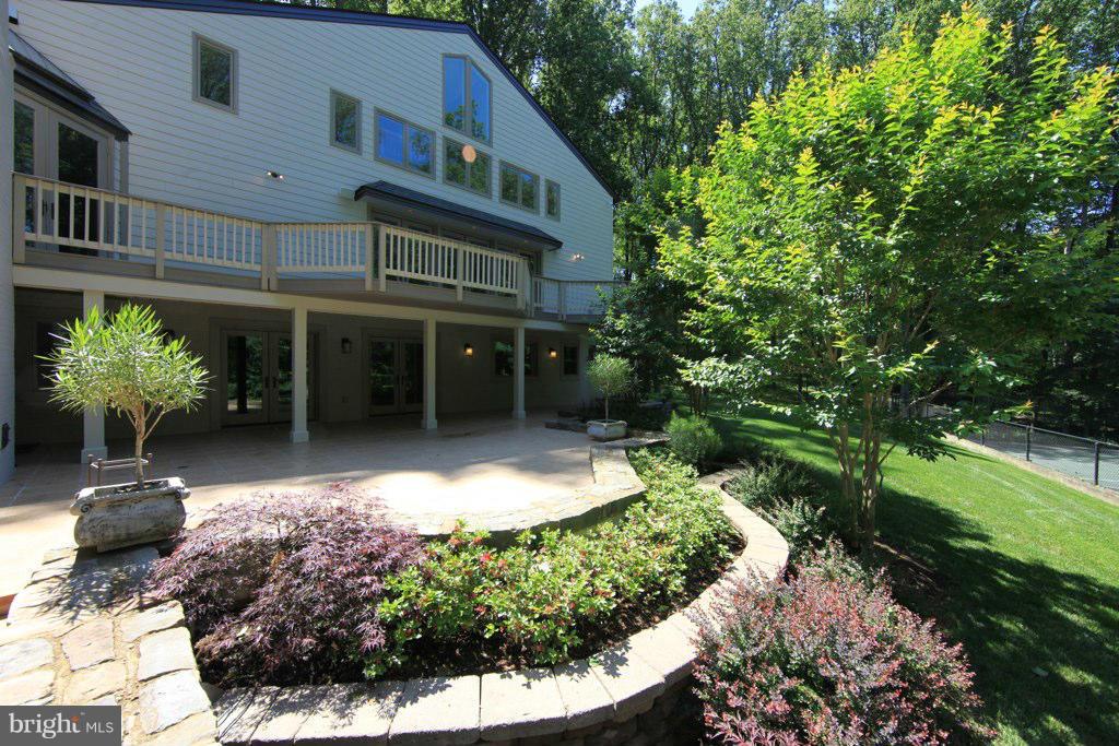 7827 Langley Ridge Road McLean, VA 22102 - Photo 30 of 30 Rear View with Landscaping