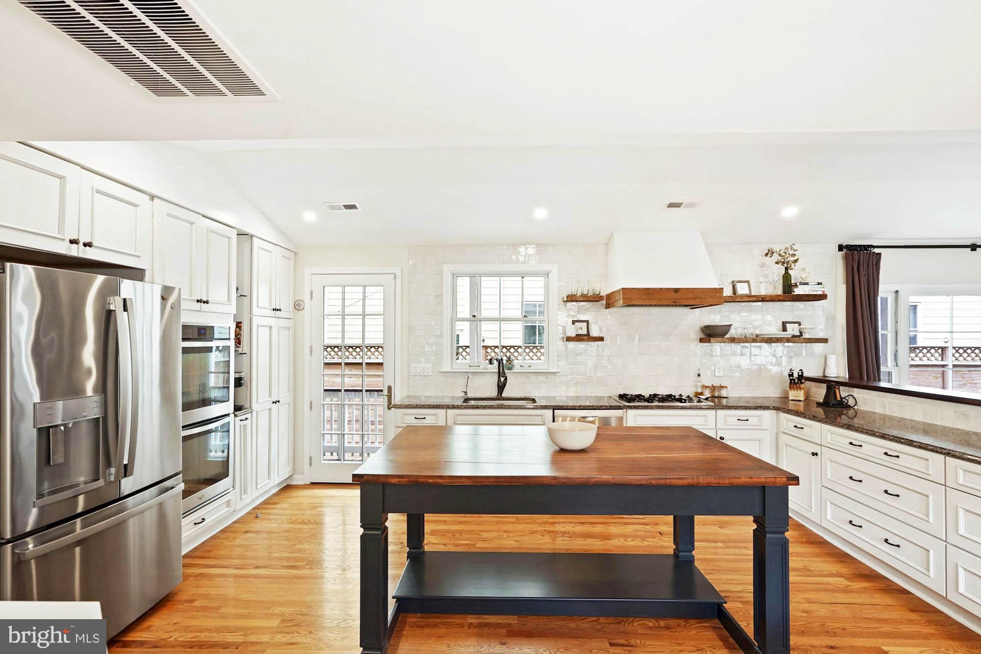 14 Decatur Avenue Annapolis, MD 21403 - Photo 12 of 64 A bright, crisp, & inspiring space to cook!