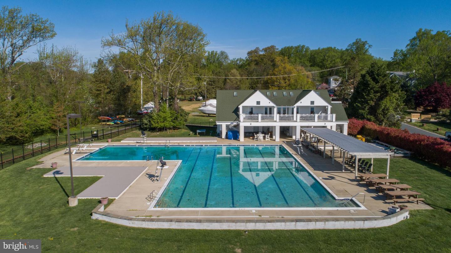 14 Decatur Avenue Annapolis, MD 21403 - Photo 59 of 64 Absolutely ideal setup for the summer!