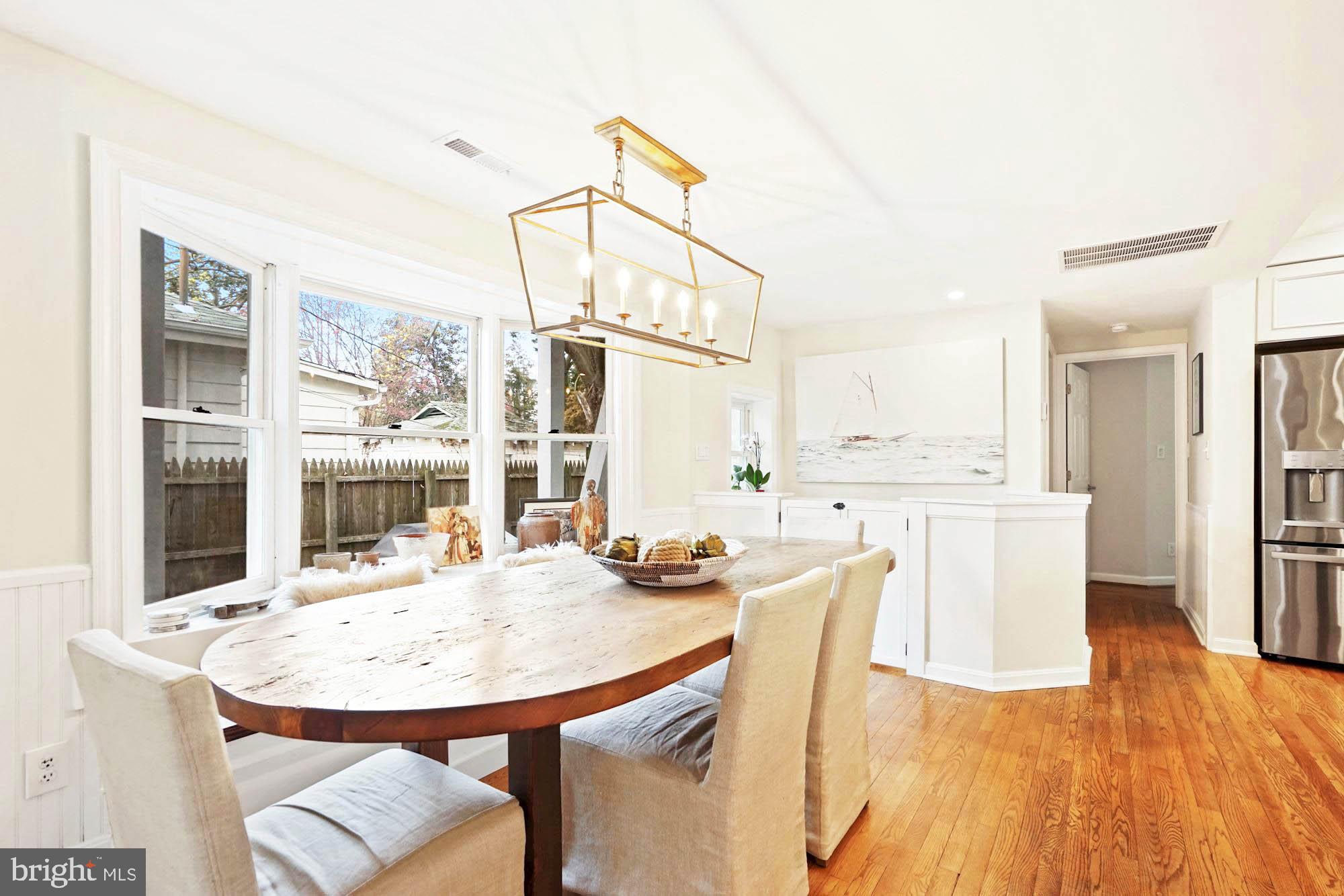 14 Decatur Avenue Annapolis, MD 21403 - Photo 7 of 64 Sun-filled and spacious dining space.