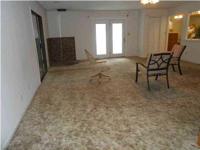 713 Hanover Road Evansville, IN 47710 - Photo 13 of 18 Gallery Image 13