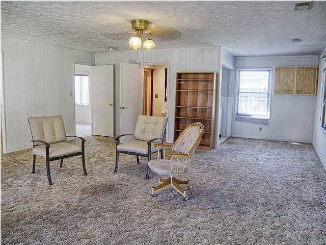 713 Hanover Road Evansville, IN 47710 - Photo 15 of 18 Gallery Image 15