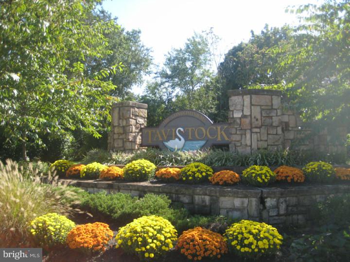 250 Tavistock Road Cherry Hill, NJ 08034 - Photo 2 of 19 Community Entrance