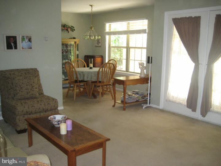 250 Tavistock Road Cherry Hill, NJ 08034 - Photo 7 of 19 Living Room