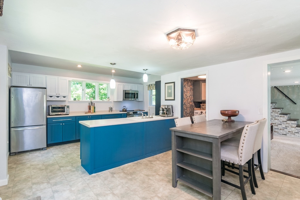 44 Linseed Road Hatfield, MA 01088 - Photo 6 of 37