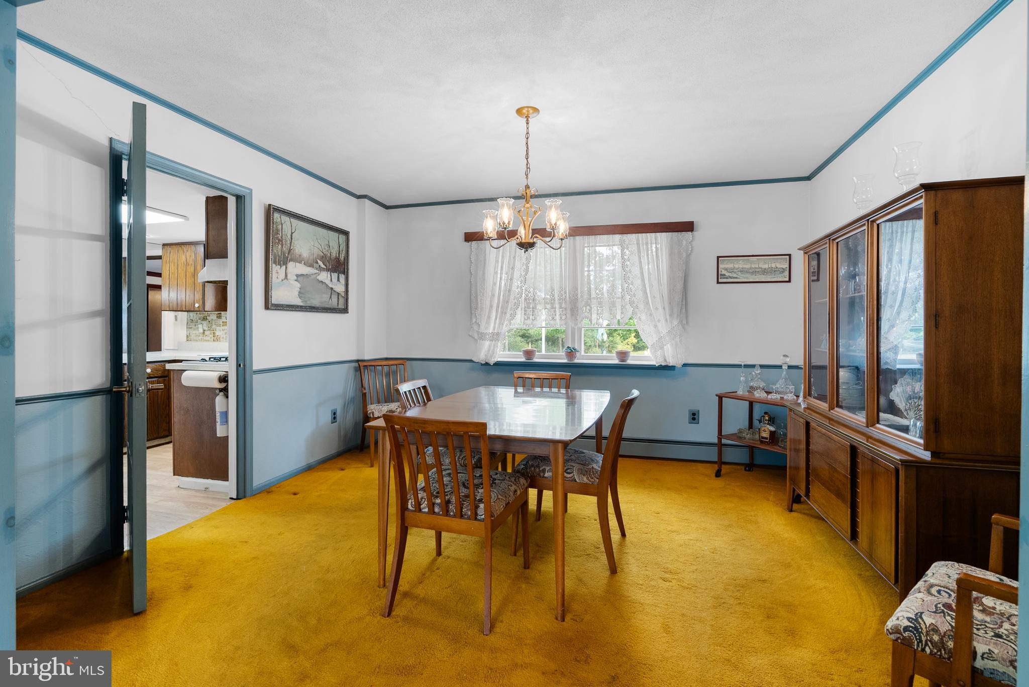 2235 South County Line Road Telford, PA 18969 - Photo 8 of 63 a dining room with furniture and window