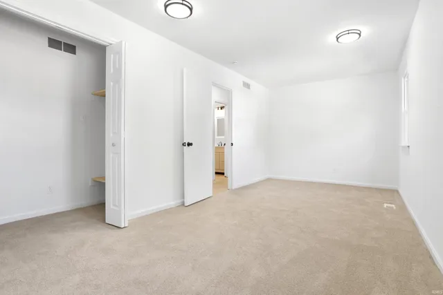 $299,900 | 7455 Oak Park Drive, Newburgh, IN 47630