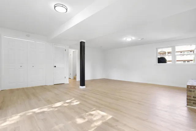 $299,900 | 7455 Oak Park Drive, Newburgh, IN 47630