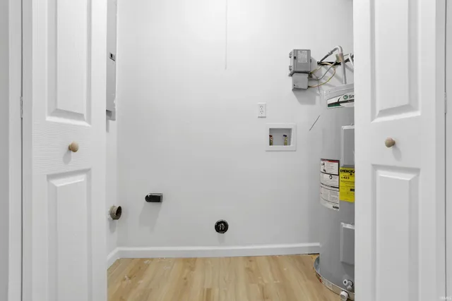 $299,900 | 7455 Oak Park Drive, Newburgh, IN 47630