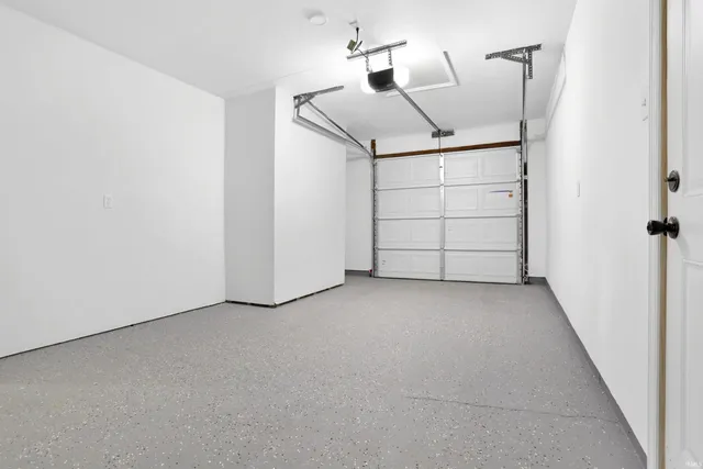 $299,900 | 7455 Oak Park Drive, Newburgh, IN 47630