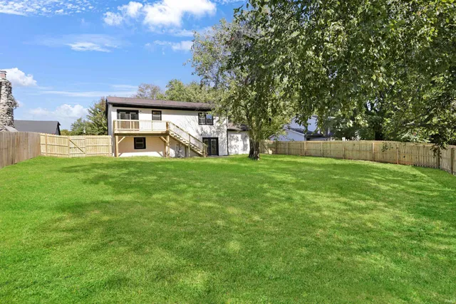 $299,900 | 7455 Oak Park Drive, Newburgh, IN 47630