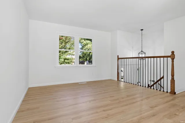 $299,900 | 7455 Oak Park Drive, Newburgh, IN 47630