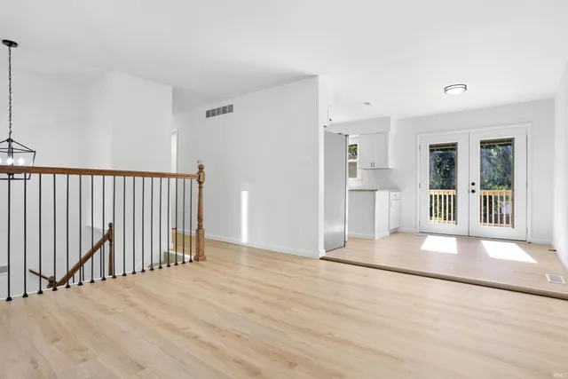 $299,900 | 7455 Oak Park Drive, Newburgh, IN 47630