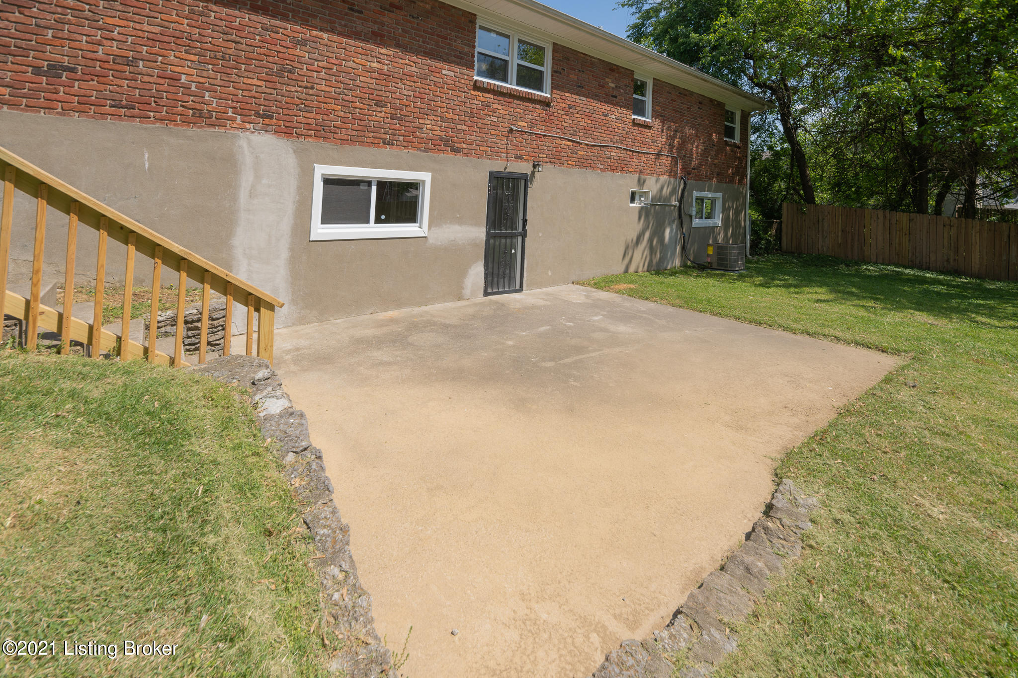 8904 Terry Road Louisville, KY 40258 - Photo 30 of 38 DSC00562