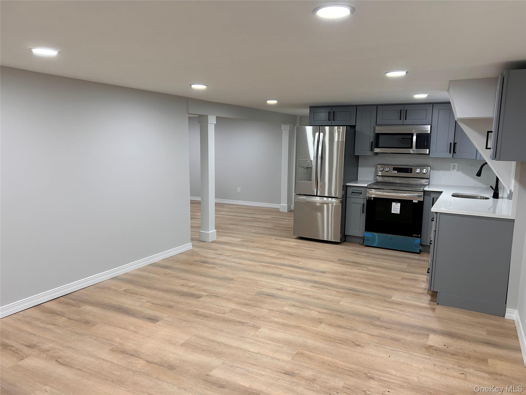 660 Great Neck Road, Unit 1 Copiague, NY 11726 - Photo 2 of 9