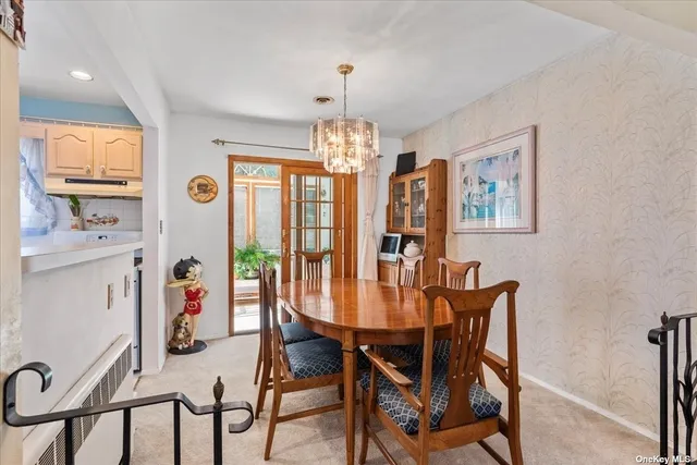 $749,000 | 3 Capri Gate, Plainview, NY 11803