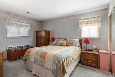 $749,000 | 3 Capri Gate, Plainview, NY 11803