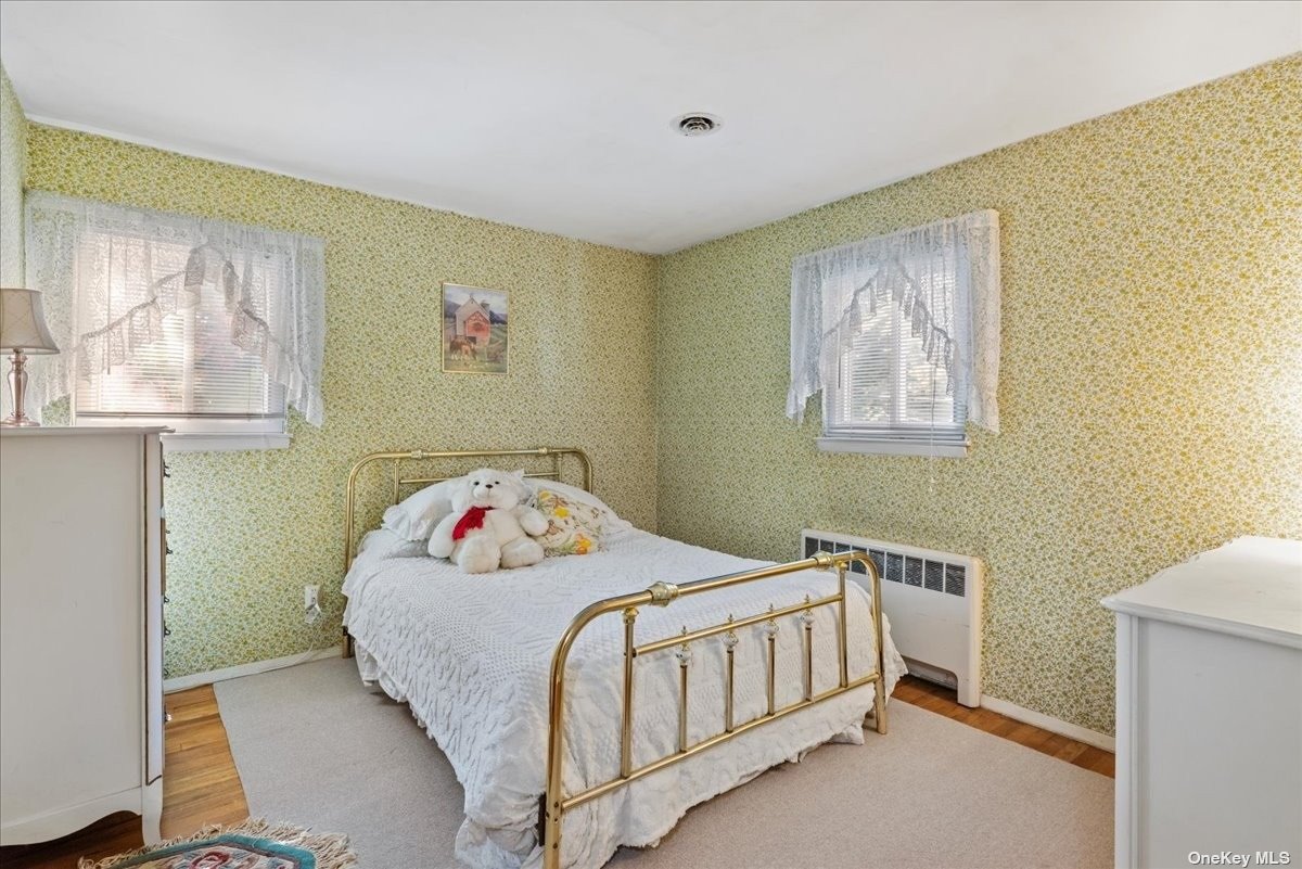 3 Capri Gate Plainview, NY 11803 - Photo 18 of 30